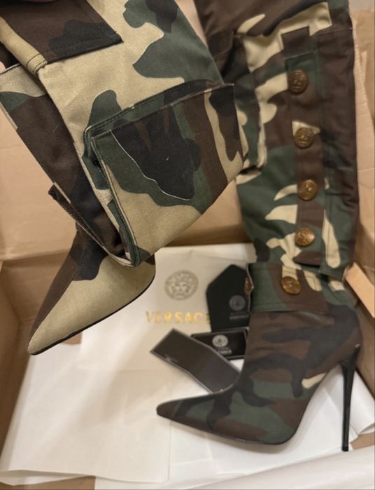 Tocuri camuflaj Versace