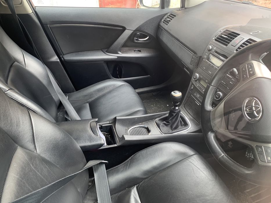 На Части Toyota Avensis Тойота Авенсис Т27 2.2 150 d-4d