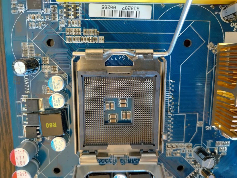 Placa de baza Gigabyte, socket 775 + Q6700, 4xDDR2 testata