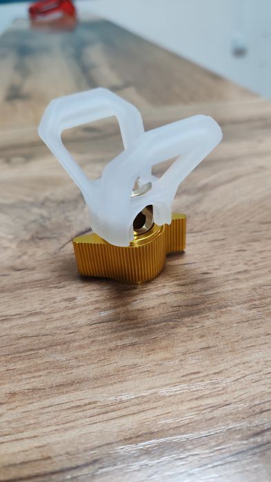 Соплодержатель для краска пульта