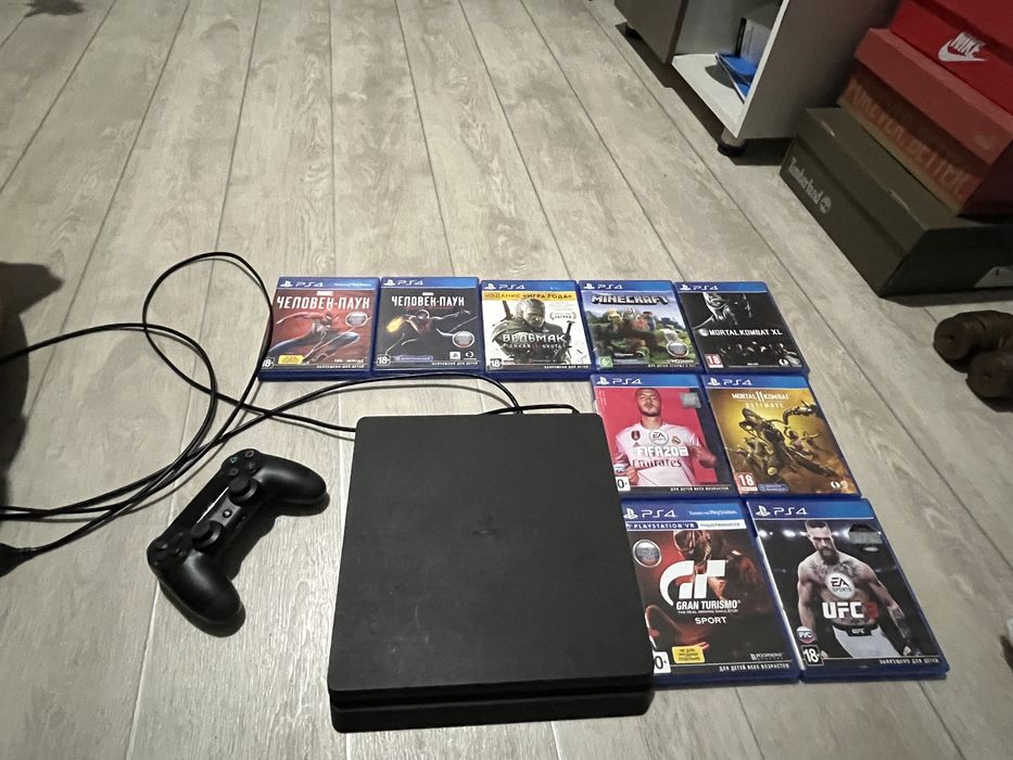 продам ps4 slim 1 терабайт