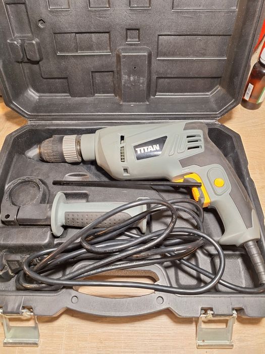 Bormașină cu percuție Titan