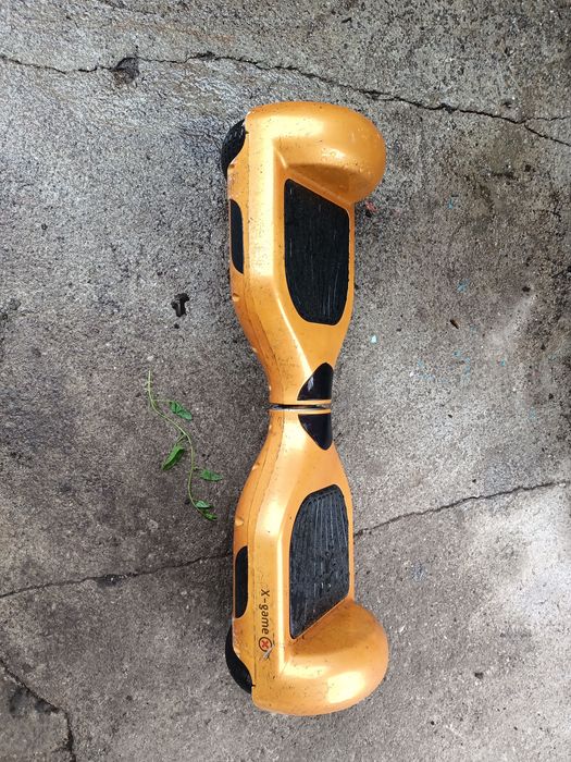 Гироскутор жёлтый и черный.