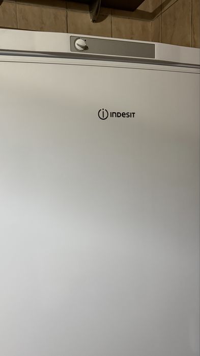 холодильник Indesit
