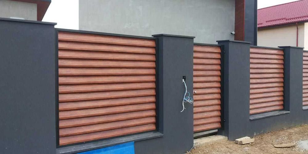 Garduri si porti din panouri stil jaluzele si alte modele disponibile