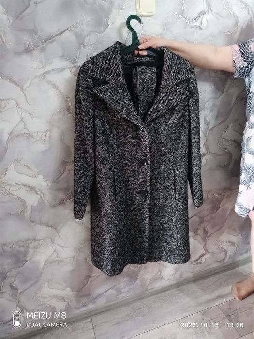 продам женское пальто