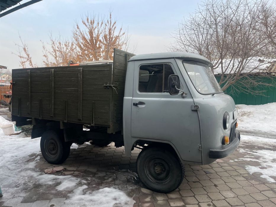 УАЗ  3303.