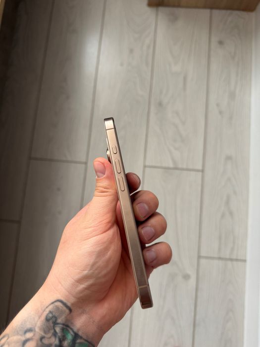 IPhone 16 pro 256 go