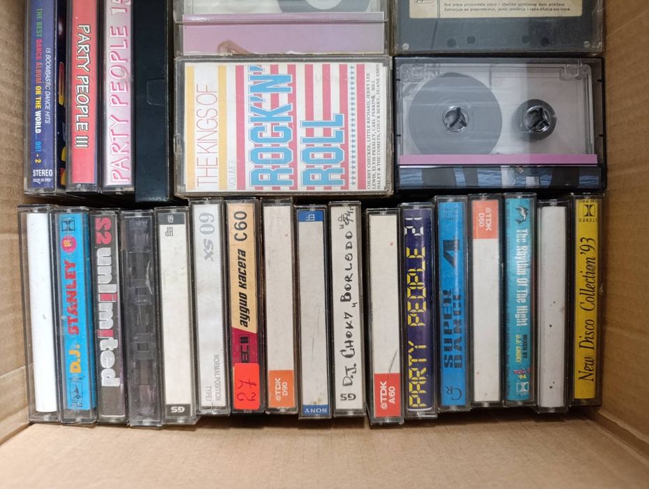 Продавам аудио касети