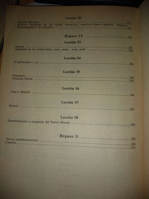 ИСПАНСКИ ЕЗИК:наръчник телев. курс -разговорен испански,речник
