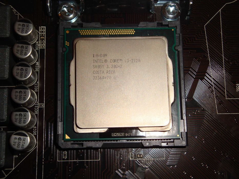 Procesor intel core i3 2120 3.3 Ghz socket 1155 + cooler + pasta termo