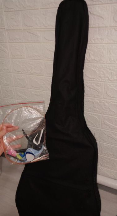 Гитара сатылады,Қолайлы бағада чехол,струналарымее