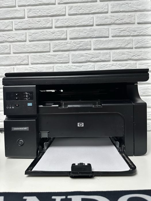 Принтер HP-LaserJet M1132 MFP