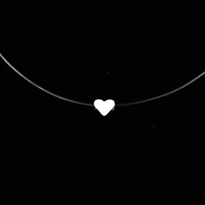 Нежно колие на безцветна корда с камък цирконий нови модели