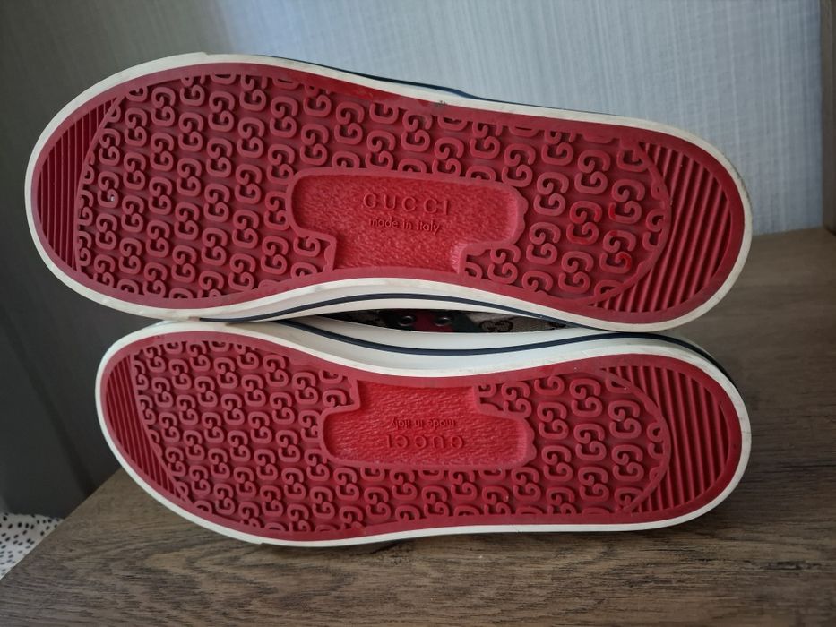 GUCCI обувки 42 номер.