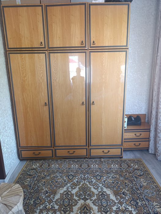Продам спальный гарнитур