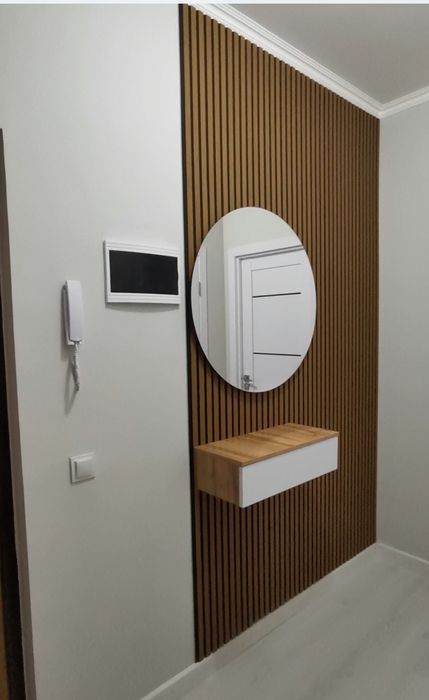 Прихожие с зеркалом и панелями