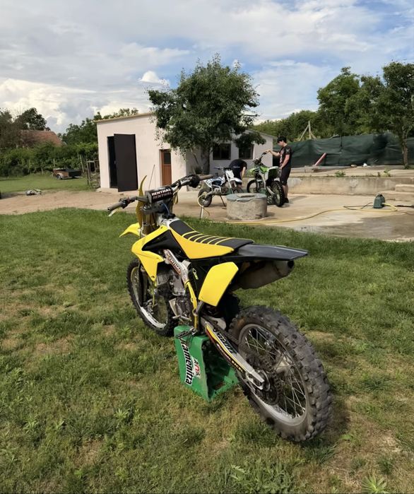 Продава се: Suzuki rmz 250 2011