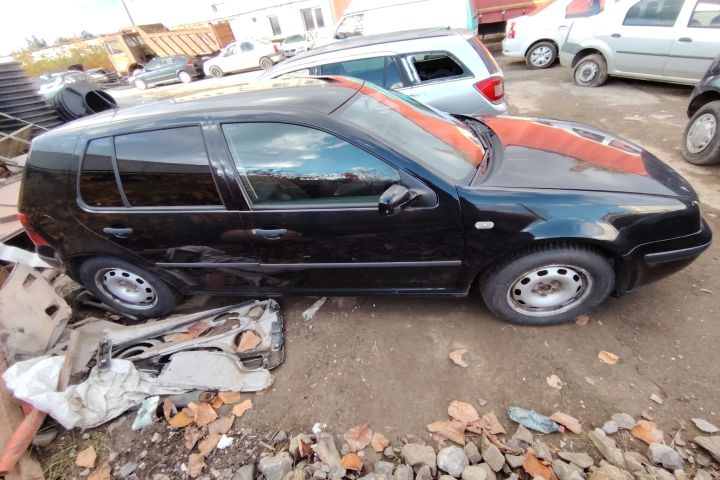 Ansamblu stergatoare parbriz volan pe stanga Volkswagen VW Golf 2001
