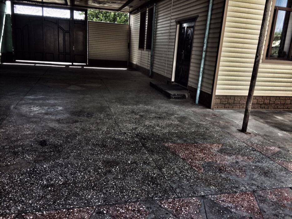 продается большой дом со всеми удобствами