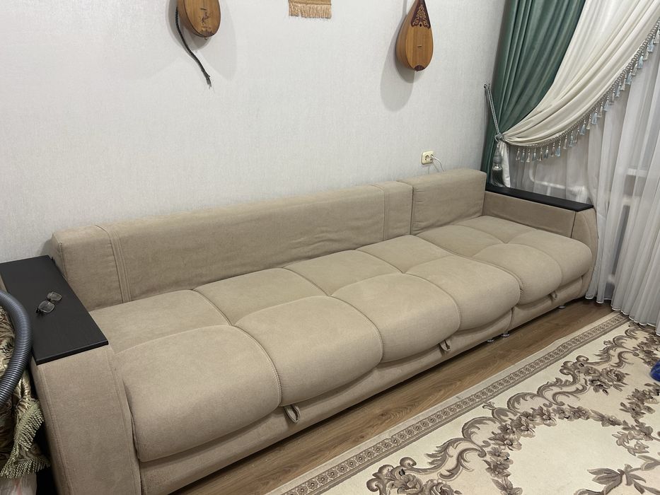 Продам диван 3 метра длинной