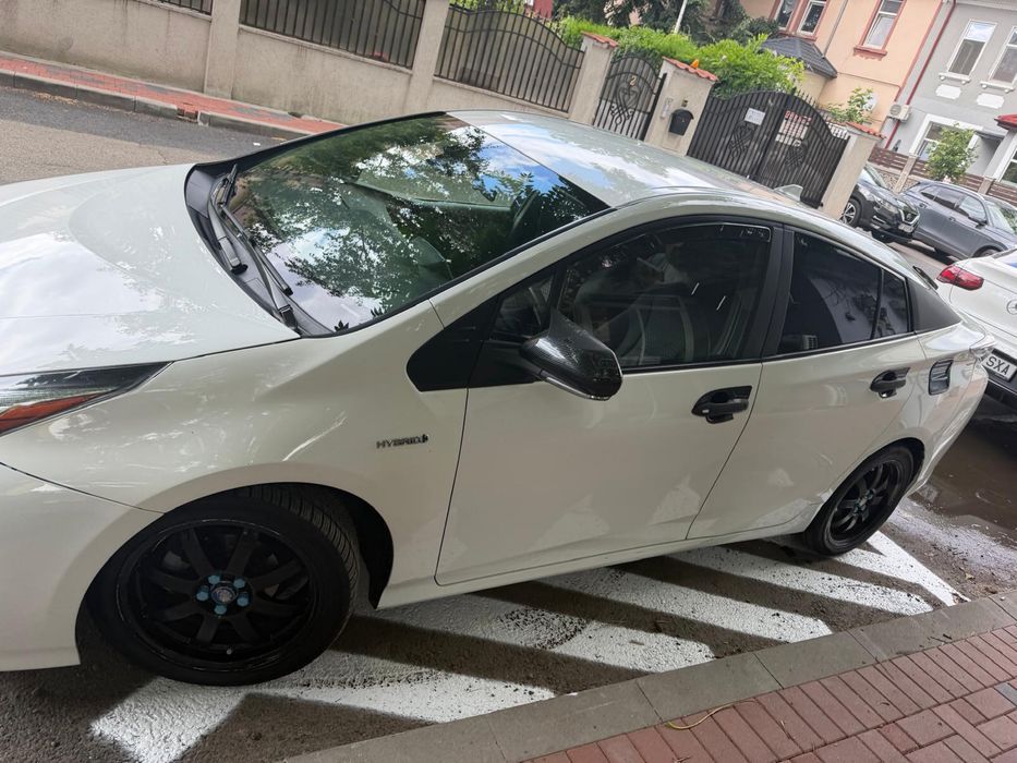 TOYOTA Prius 2018 — imagine 3