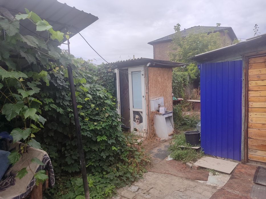 Продам дом. Участо 4,3 сотки. В городе