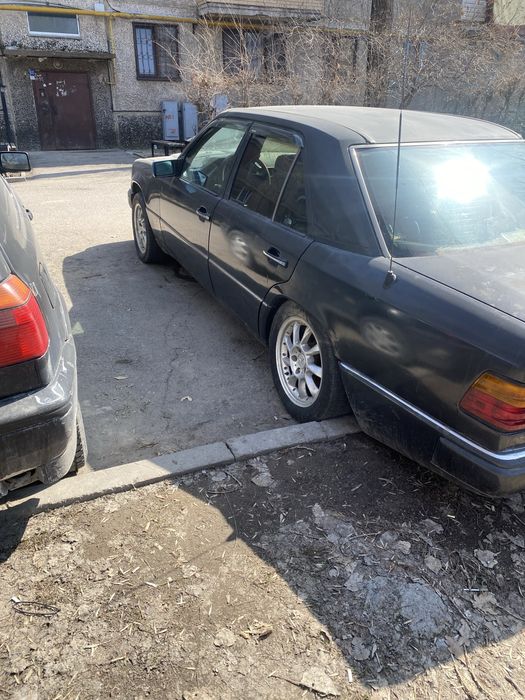 Продам Мерседес 124 2.6