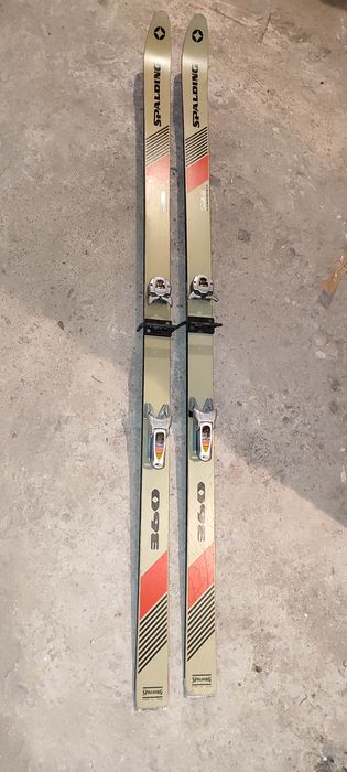 Schiuri SPALDING cu legături