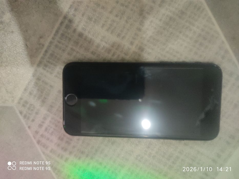 Айфон се 2-го поколения