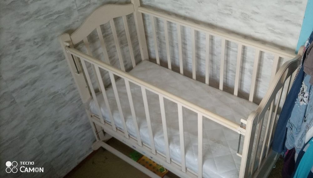 Детская кроватка