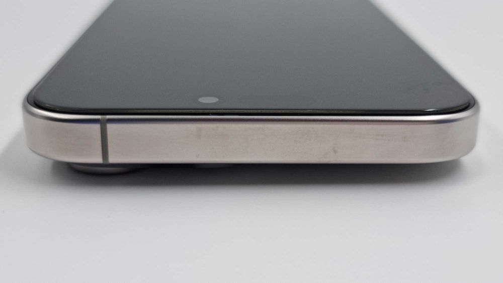 iPhone 16 Pro Max [Amanet Club Caro]