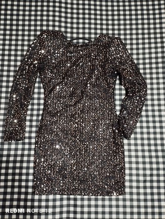 Платье в пайетках