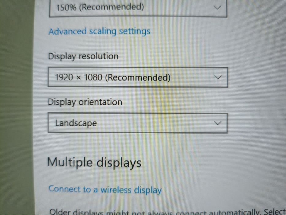 Метален лаптоп Dell Inspiron 13 5000 - i3-7130U, 8GB RAM, 256 SSD
