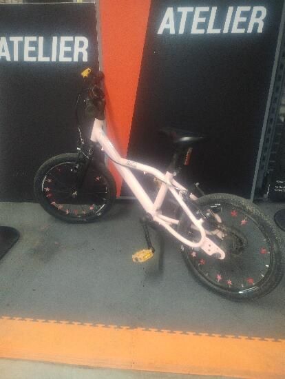 bicicleta 16" inch roz - produs resigilat - (SecondHand) Decathlon