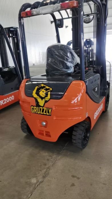 Вилочный погрузчик электрический