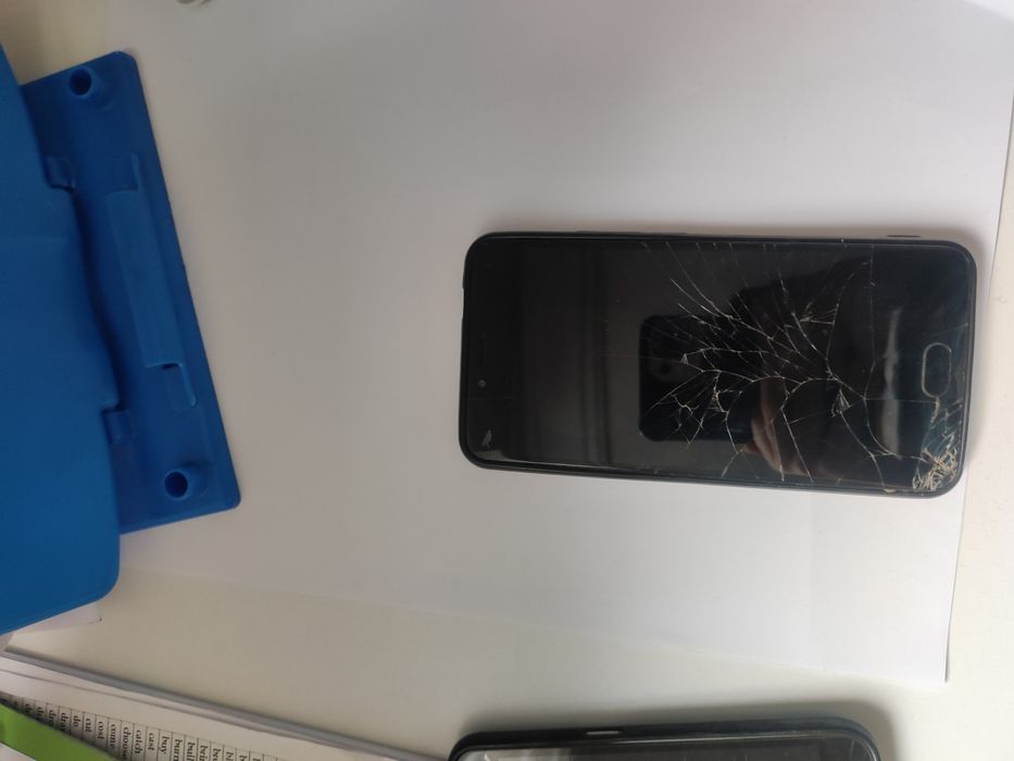 Продам телефоны на запчасти