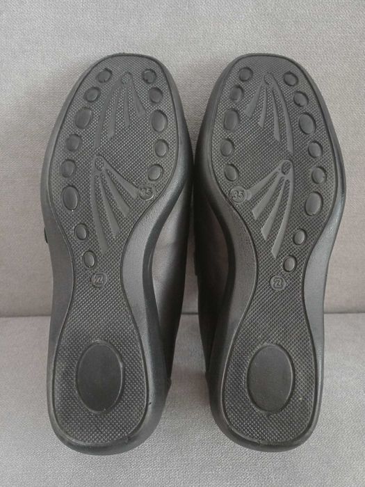 Дамски обувки №35, цвят черен