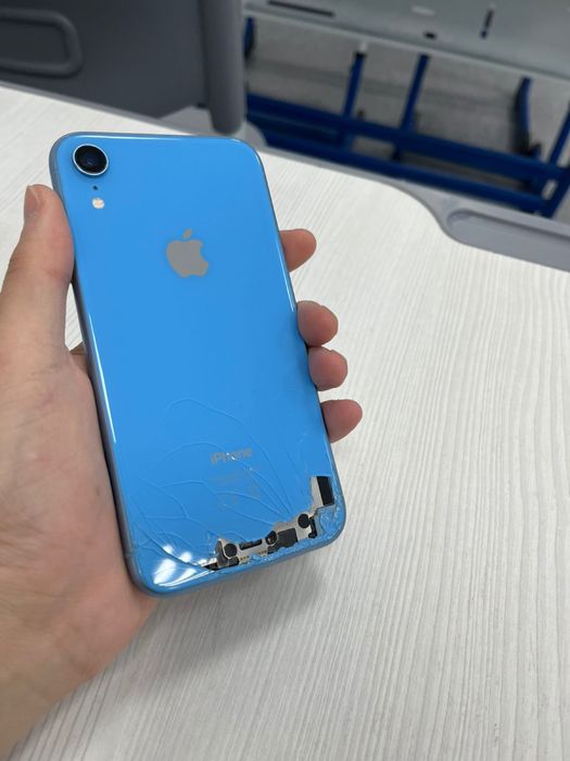 iPhone xr 128/100