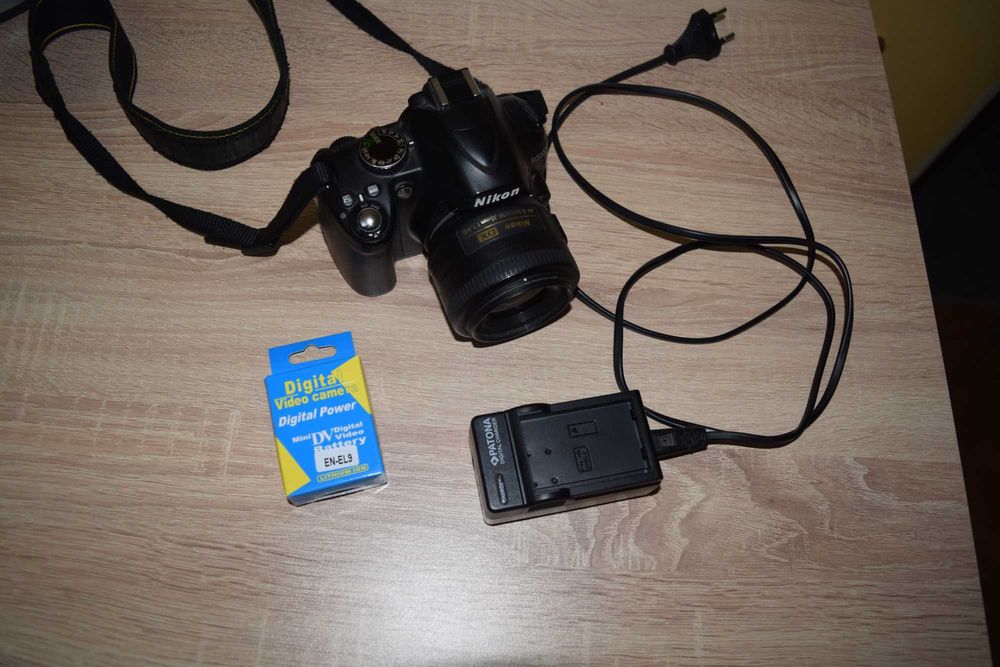 Фотоапарат Nikon D3000