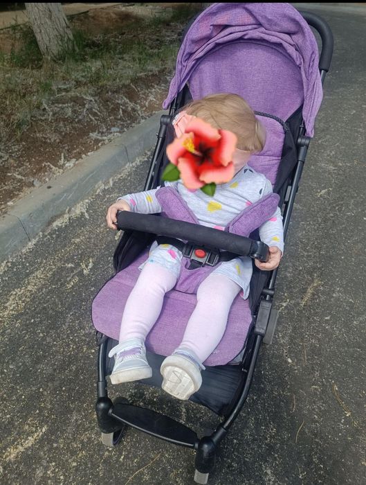 Продам летнюю коляску для девочки