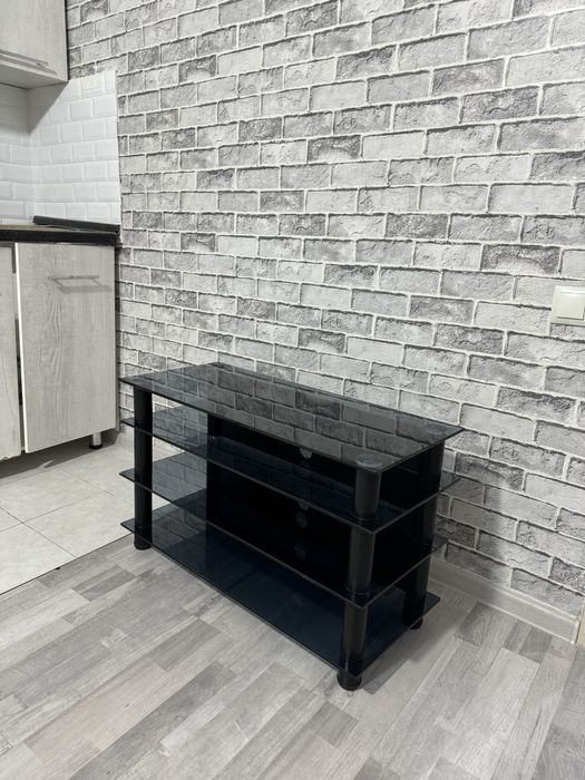 Журнальный столик в гостиную