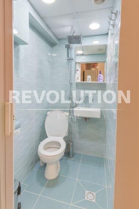 Дава се под наем Едностаен апартамент в Варна, Колхозен пазар - 20 кв.м за 225 € - Снимка #2