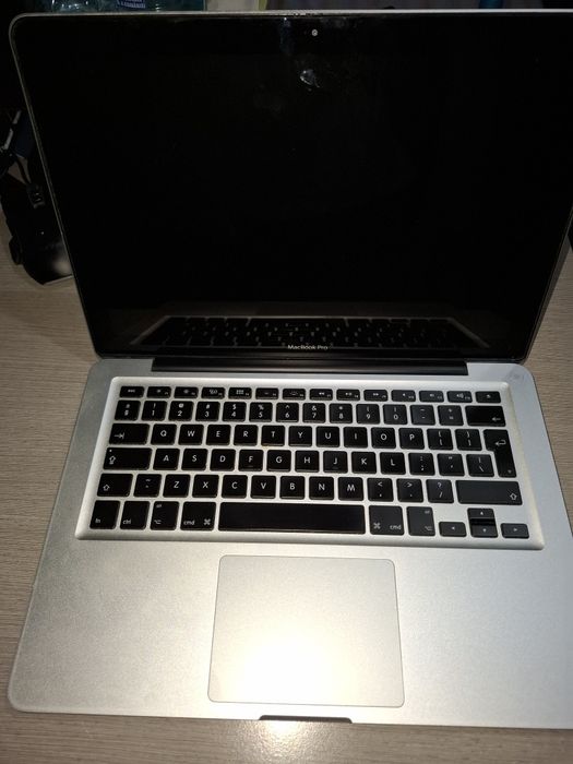 Laptop Apple MacBook Pro 13 inchi