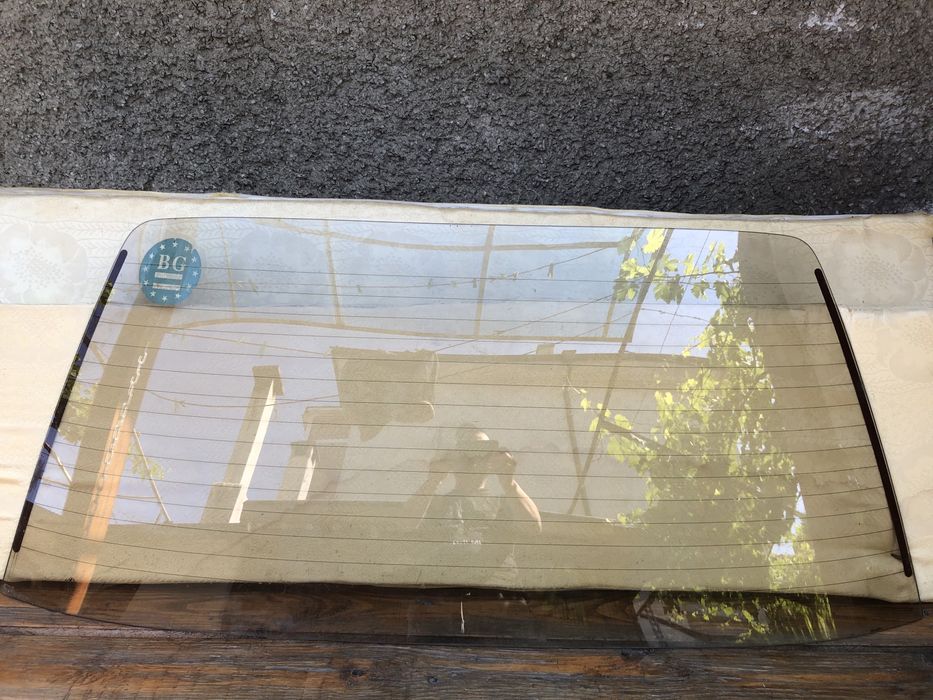 Е30 заден прозорец и др.неща