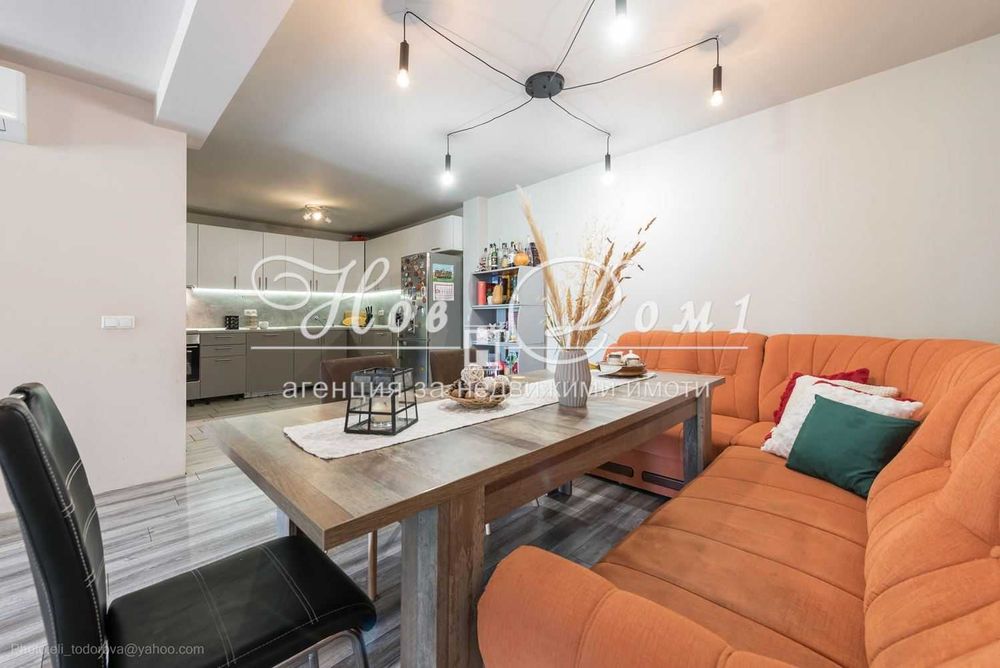 Продава се Тристаен апартамент в Варна, Победа - 140 кв.м за 2143 €/кв.м - Снимка #11