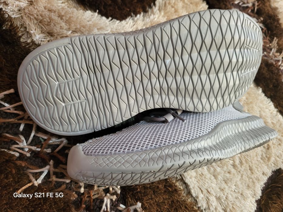 Vând Încălțăminte Sport