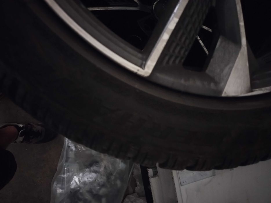 Гуми Firestone зимни 4бр. с джанти 225/45R19