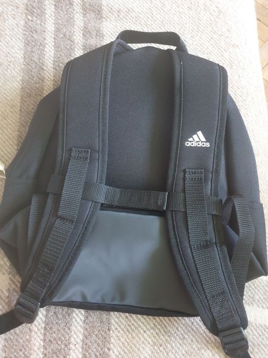 Адидас раница за деца