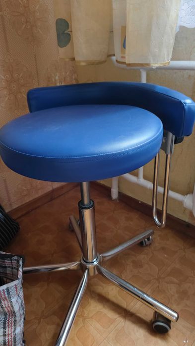Продам стул ортопедический